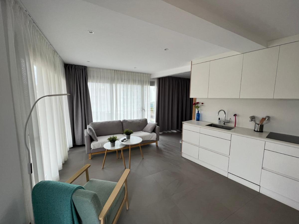 Beautiful Loft, Huge Sunny Terrace, View Over The Beach And Sea ロザス エクステリア 写真